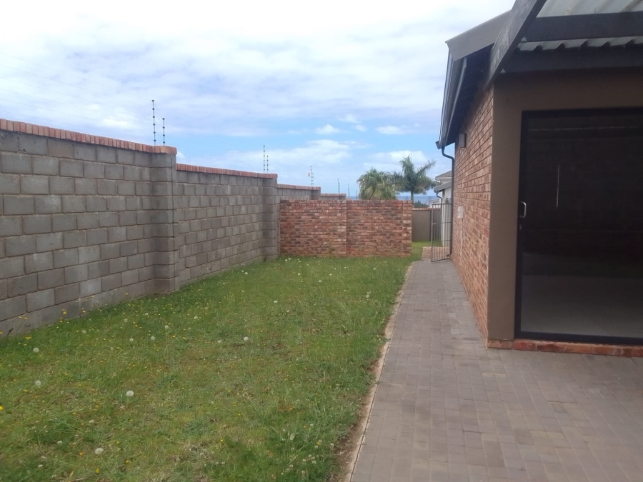 To Let 3 Bedroom Property for Rent in Gonubie Eastern Cape